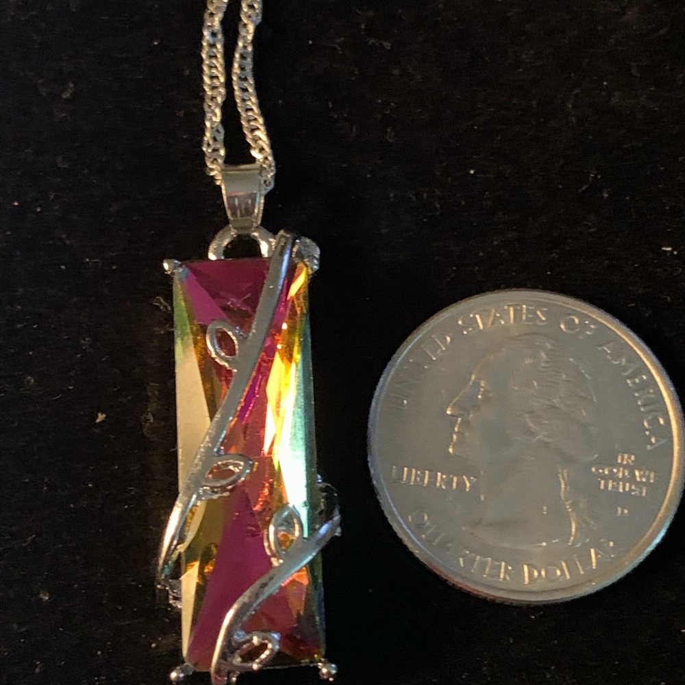 Pendant Necklace Crystal Charm - Picture 4 of 4